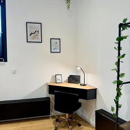 Stilvolles Studio-apartment Im Herzen Von דירה *
