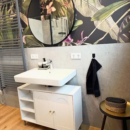 Stilvolles Studio-apartment Im Herzen Von בצדורף